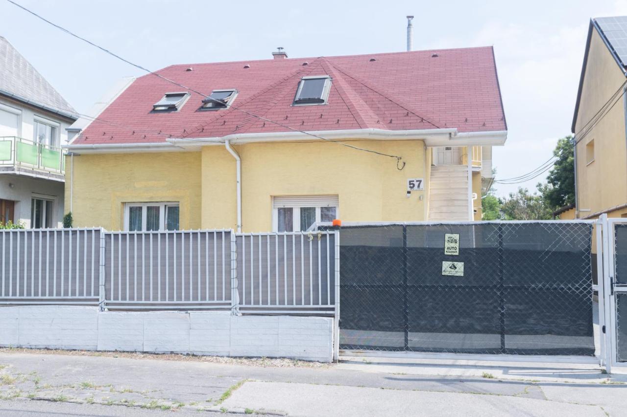 Hi-Bp Garden City Batsanyi Tiny House Near The City Train With Free Parking Budapest Ngoại thất bức ảnh